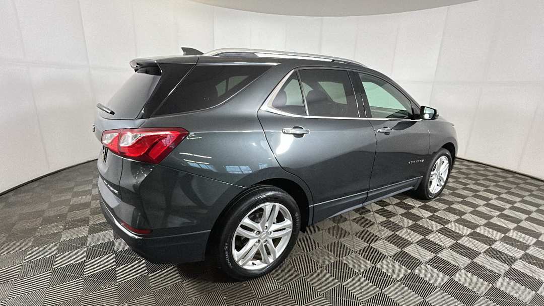 2019 Chevrolet Equinox Premier - Image 3