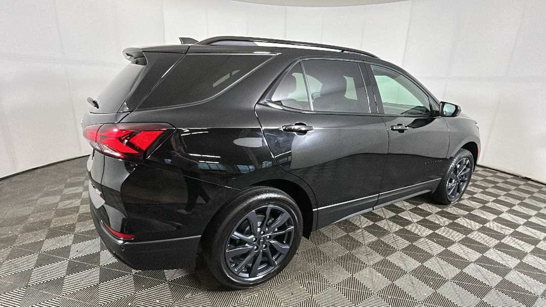 2024 Chevrolet Equinox RS - Image 3