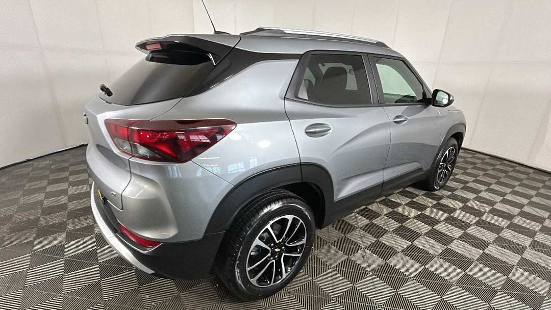 2025 Chevrolet Trailblazer LT - Image 3