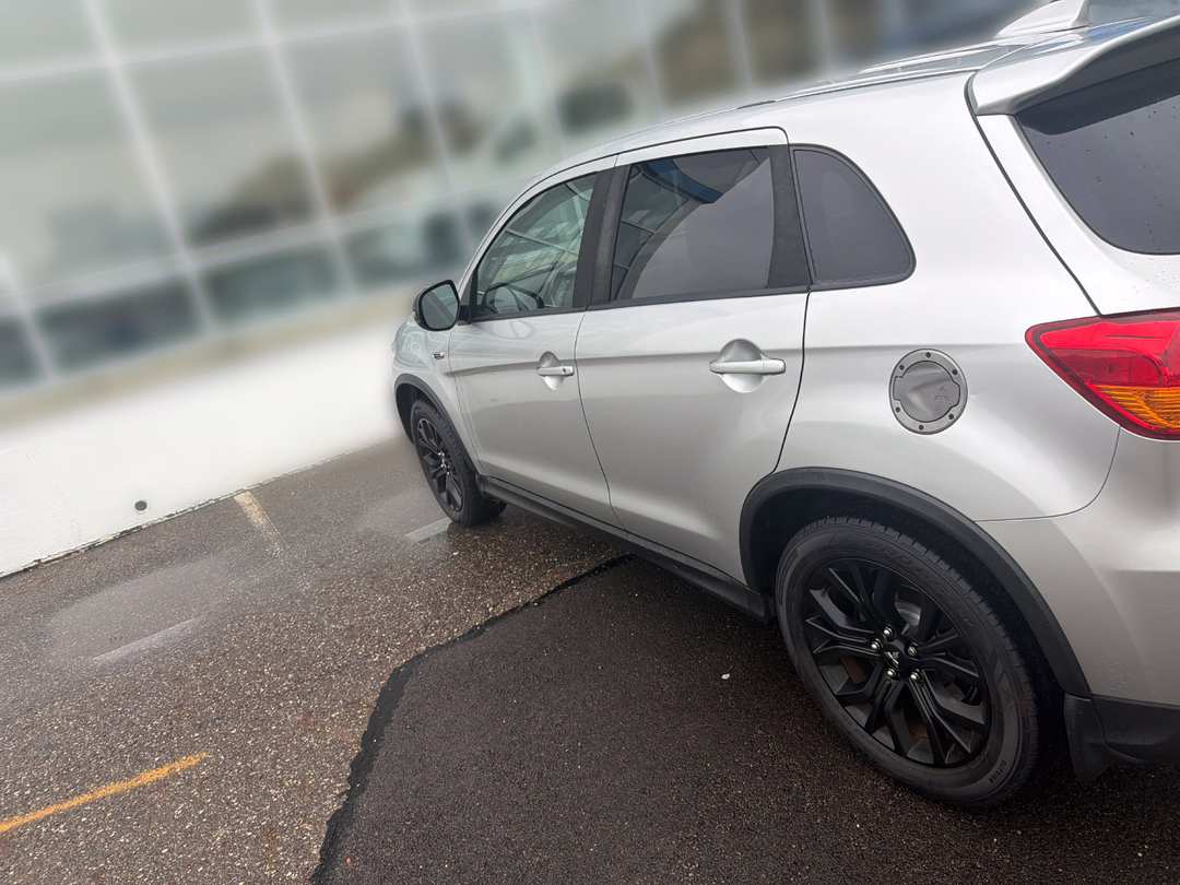 2019 Mitsubishi Outlander Sport - Image 3