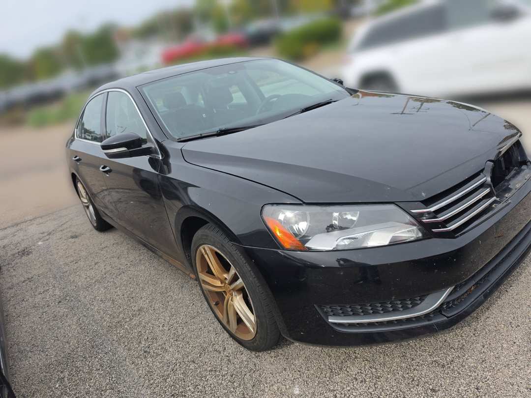 2014 Volkswagen Passat 1.8T SE - Image 2