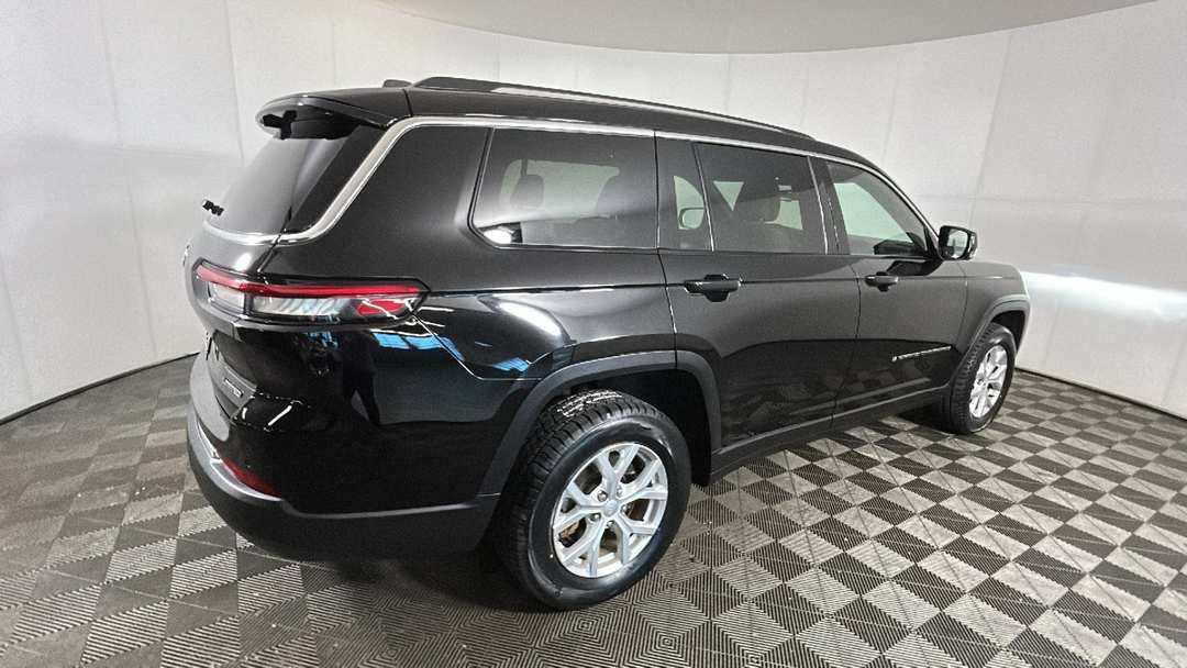 2023 Jeep Grand Cherokee L Limited - Image 3