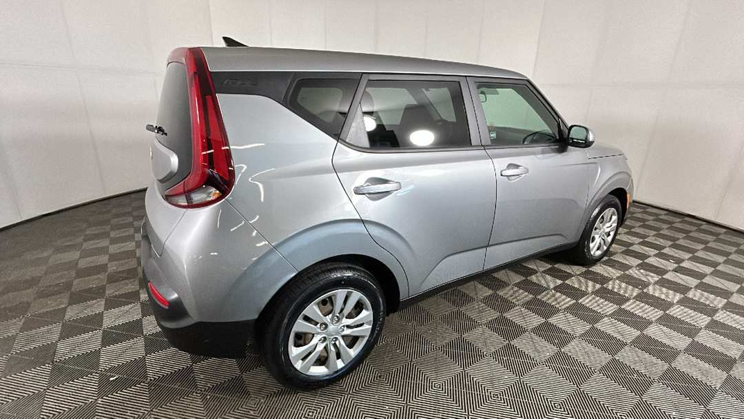2022 Kia Soul LX - Image 3