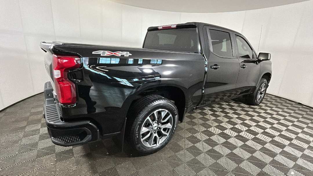 2021 Chevrolet Silverado 1500 RST - Image 3