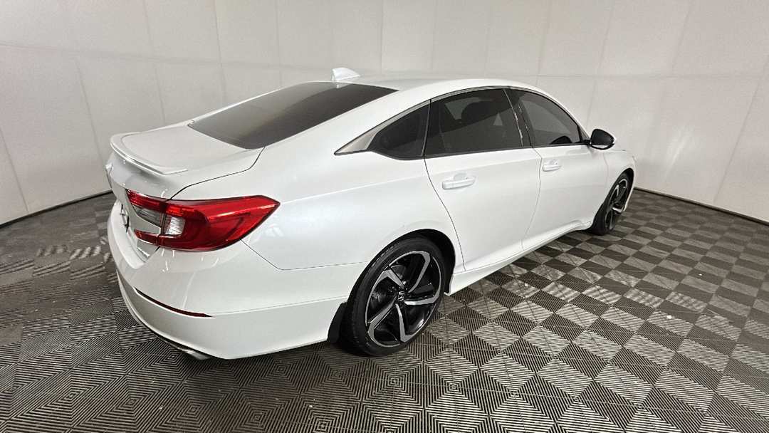 2019 Honda Accord Sport - Image 2