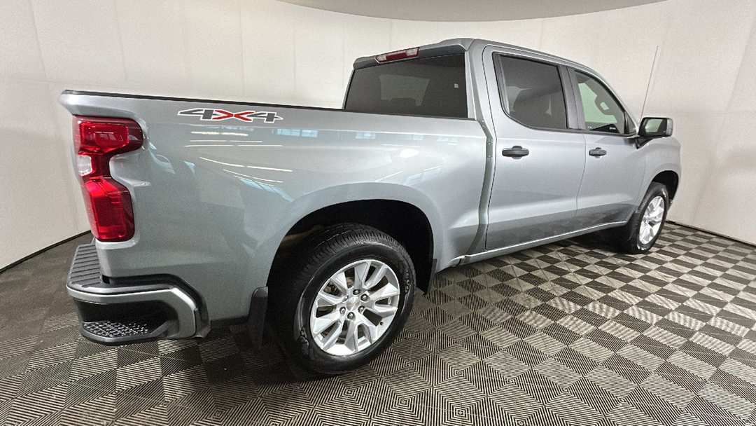 2024 Chevrolet Silverado 1500 Custom - Image 3
