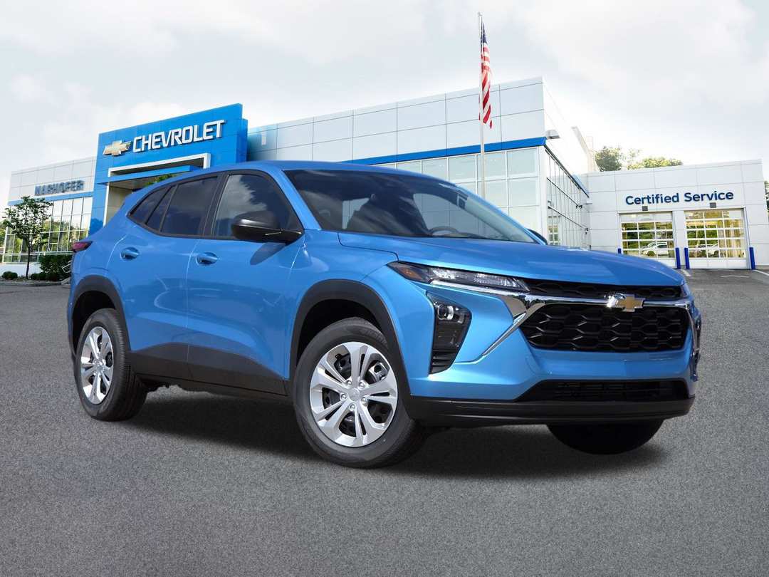 2026 Chevrolet Trax LS - Image 2