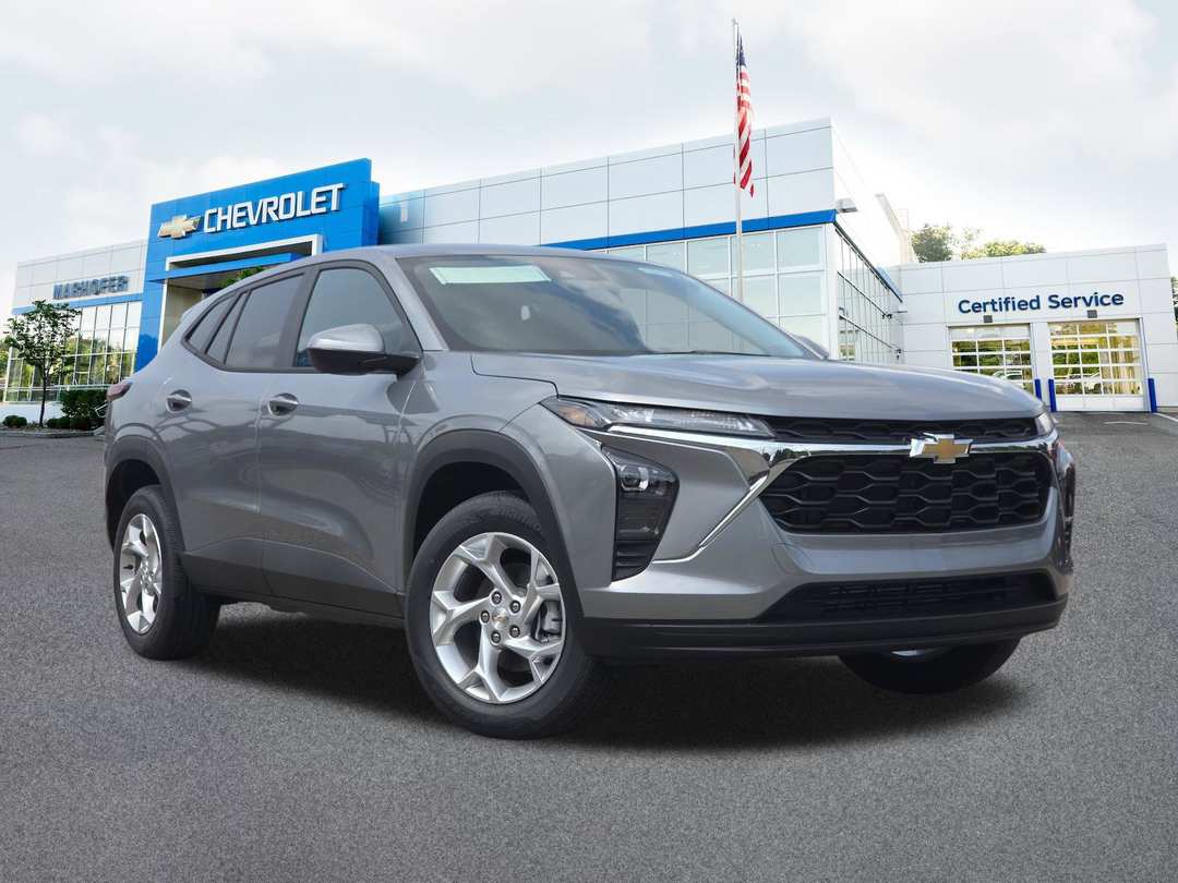 2026 Chevrolet Trax LS - Image 2