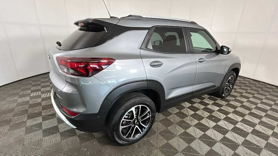 2025 Chevrolet Trailblazer LT - Image 3