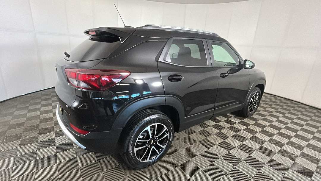 2025 Chevrolet Trailblazer LT - Image 3