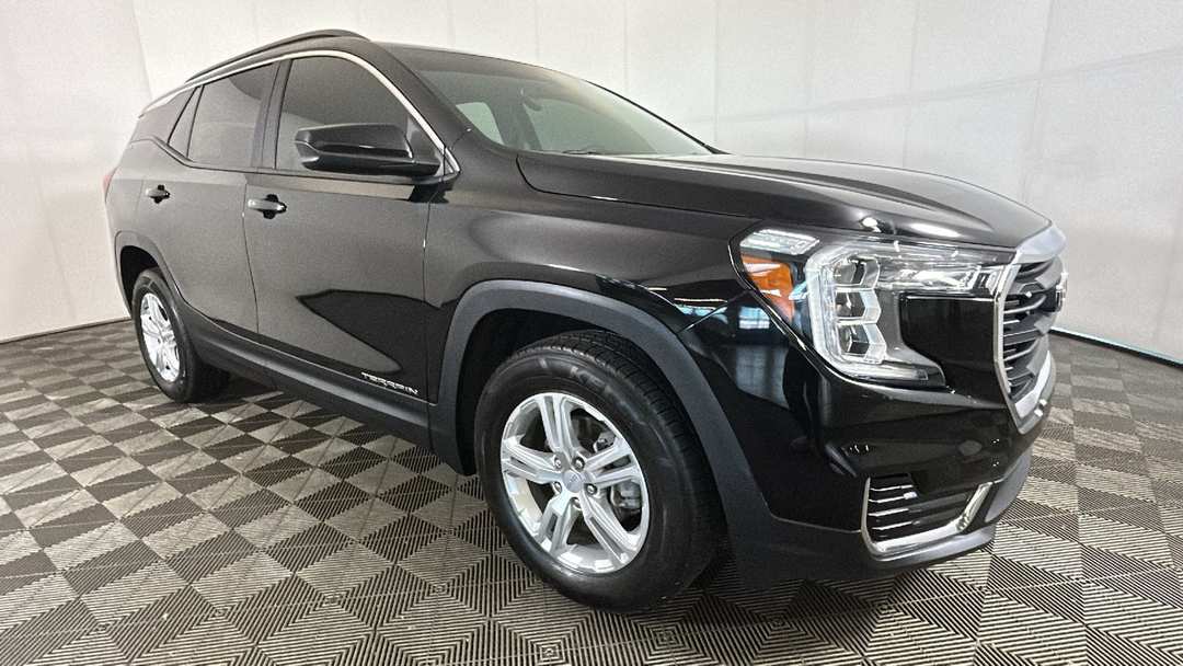 2022 GMC Terrain SLE - Image 3