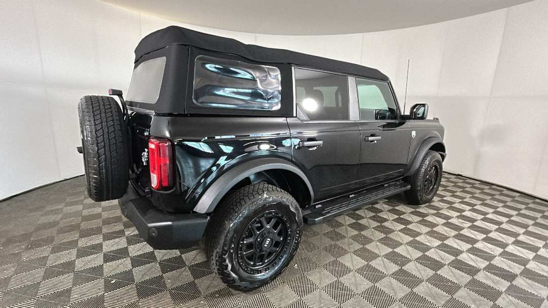 2023 Ford Bronco Big Bend - Image 3
