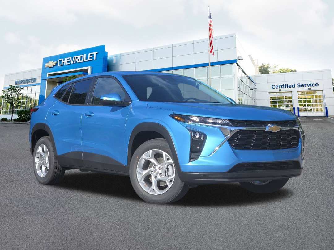 2026 Chevrolet Trax LS - Image 2