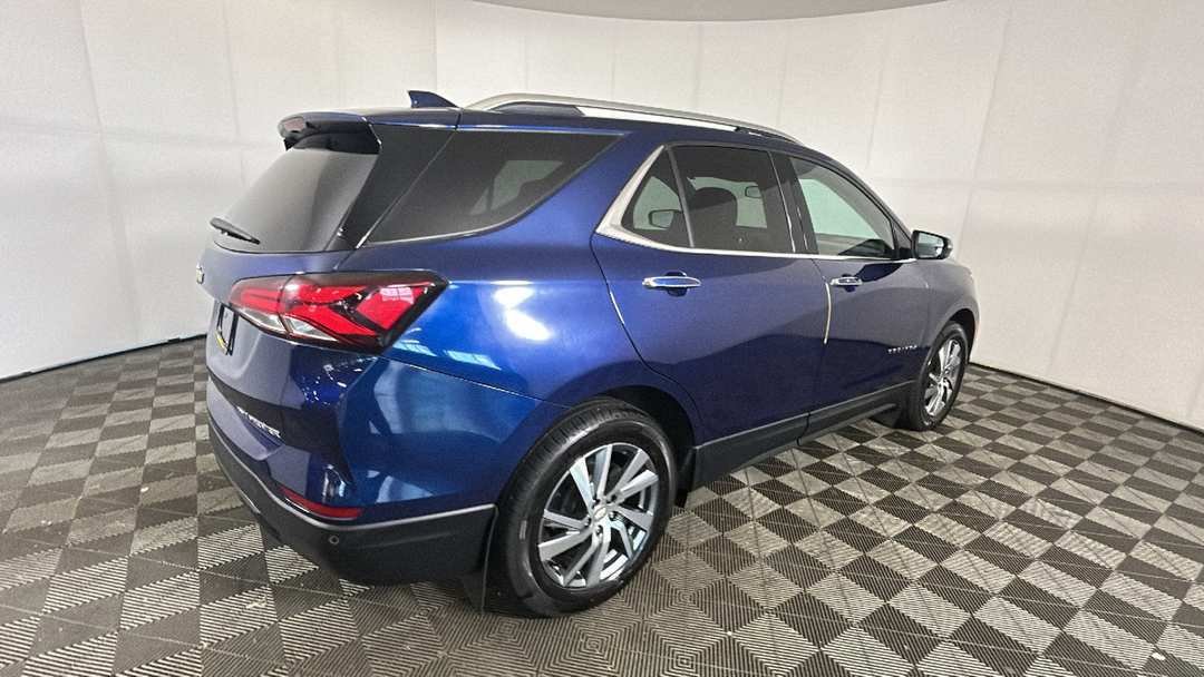 2022 Chevrolet Equinox Premier - Image 3